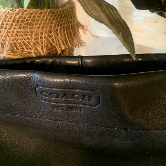 VINTAGE COACH HANDBAG. Black. Beautiful bag. 9 inches tall, 13 inches wide. - Picture 10 of 11